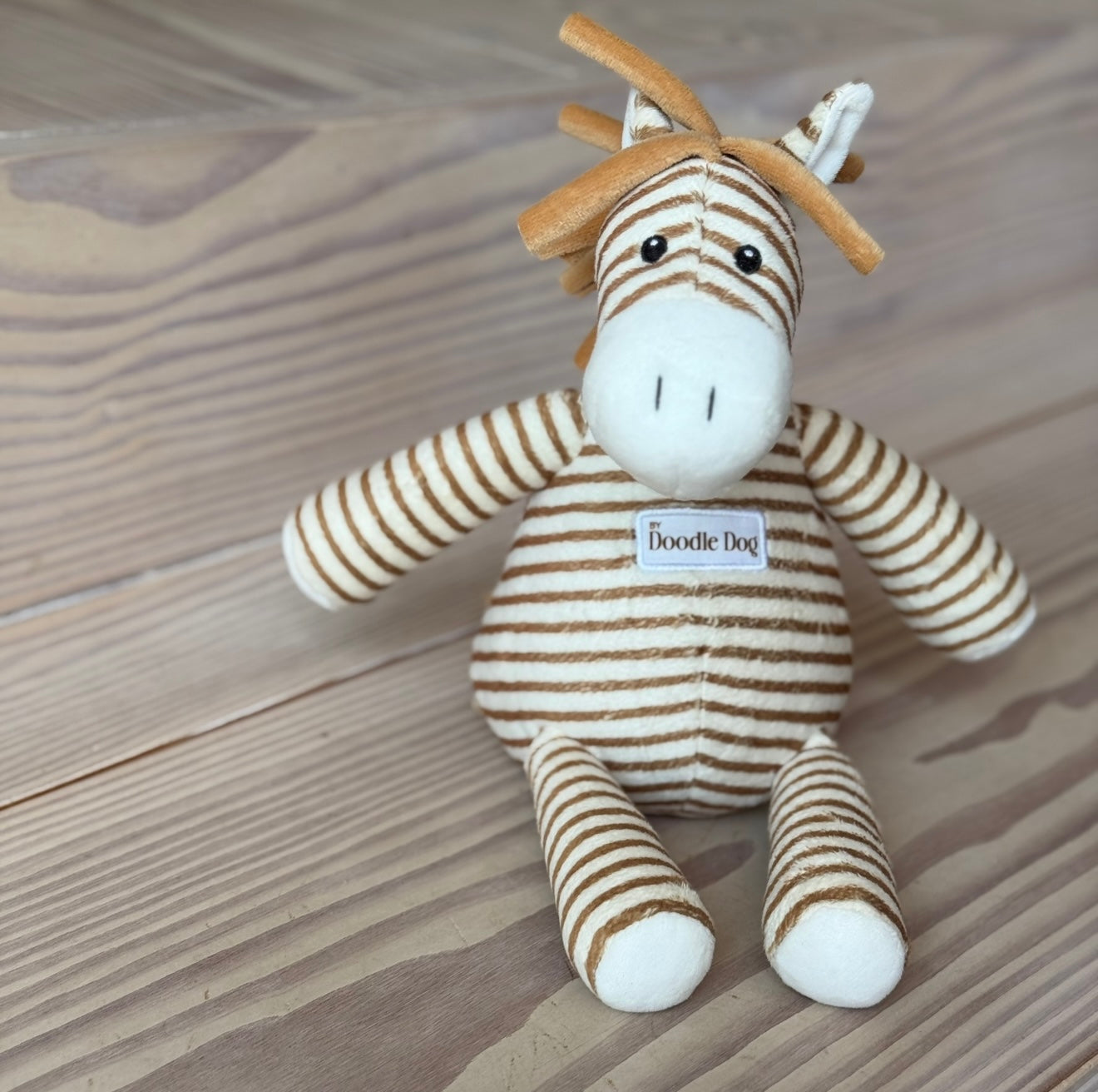 Giraffen Georg fra By Doodle Dog